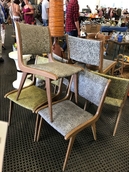 chaises bois et tissu